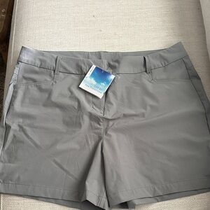 New with tags, Women's Outdoor Cargo Golf Gray Shorts. Willit brand.